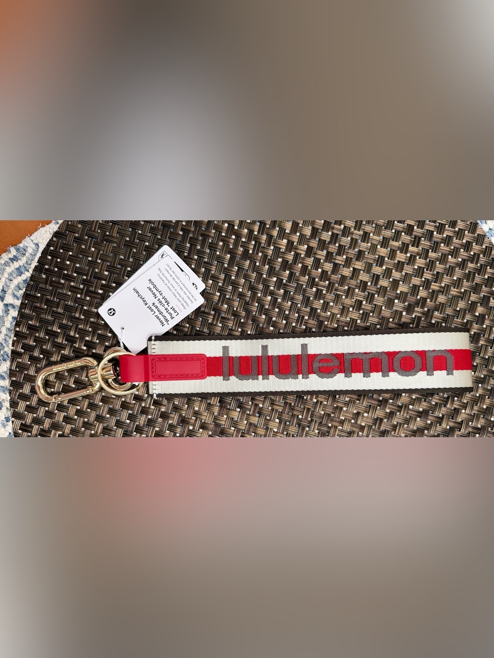 NWT lululemon athletica Red and Cream Branded Key/Card Holder Strap